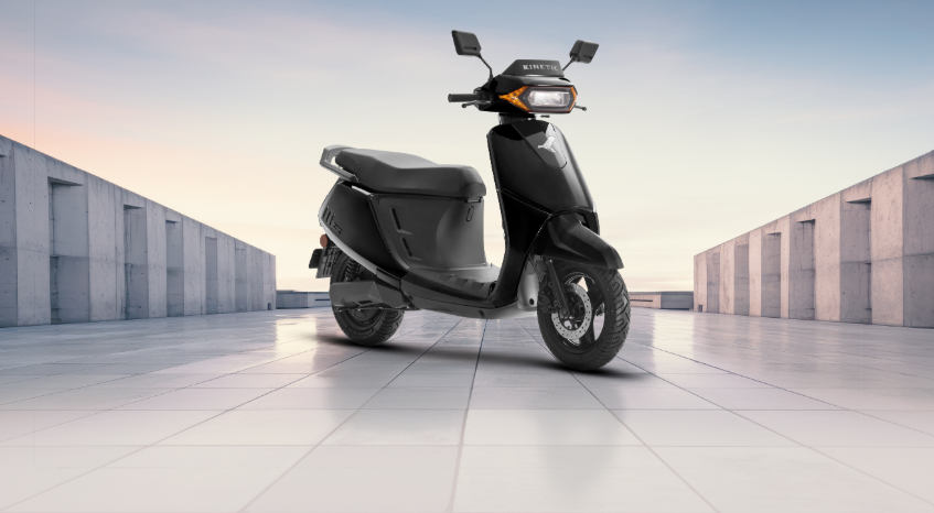 Kinetic DX Premium Scooter